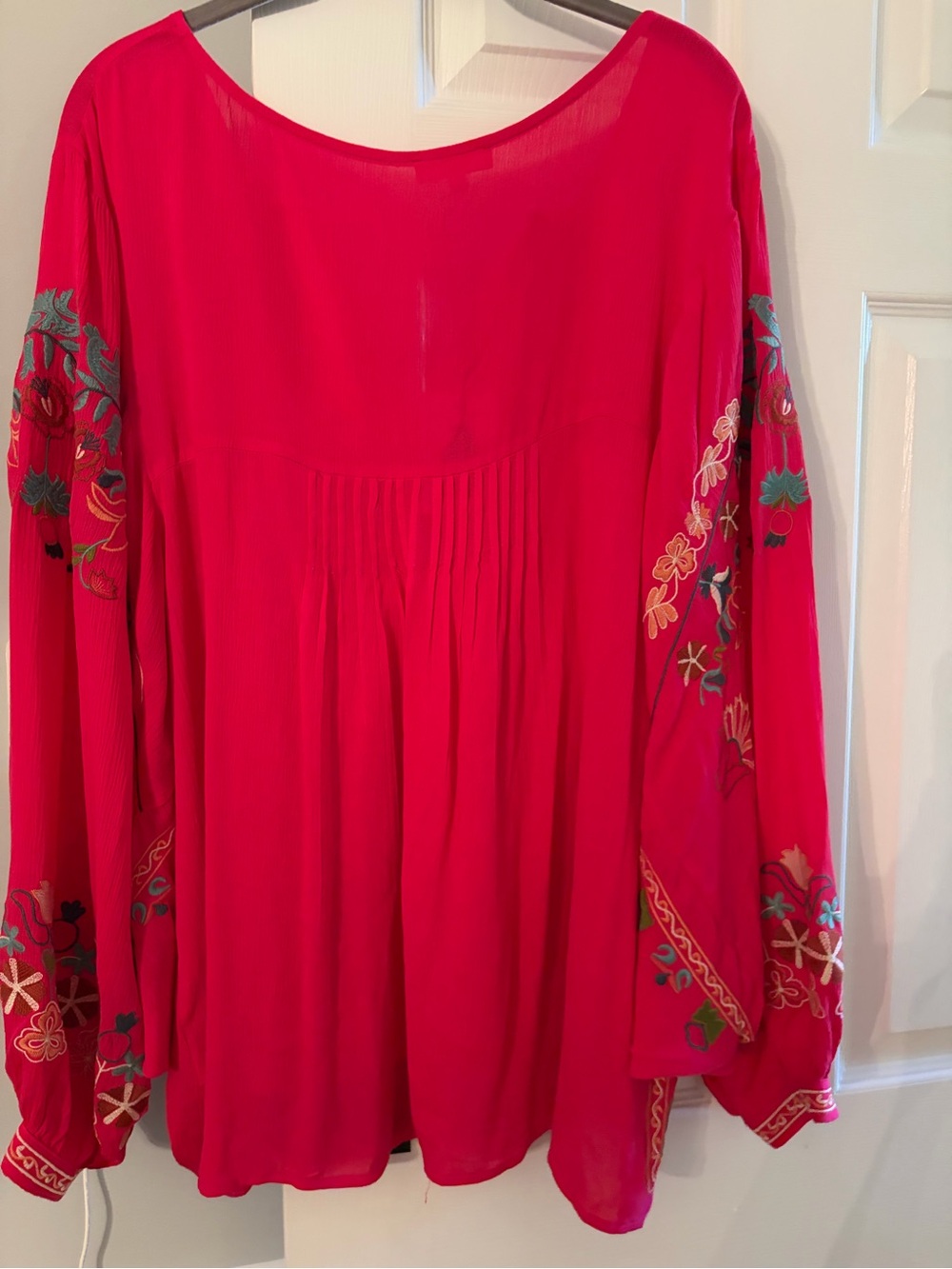 easel “Bianca” Pink Embroidered V-Neck Peasant Tunic NWT - Picture 7 of 11